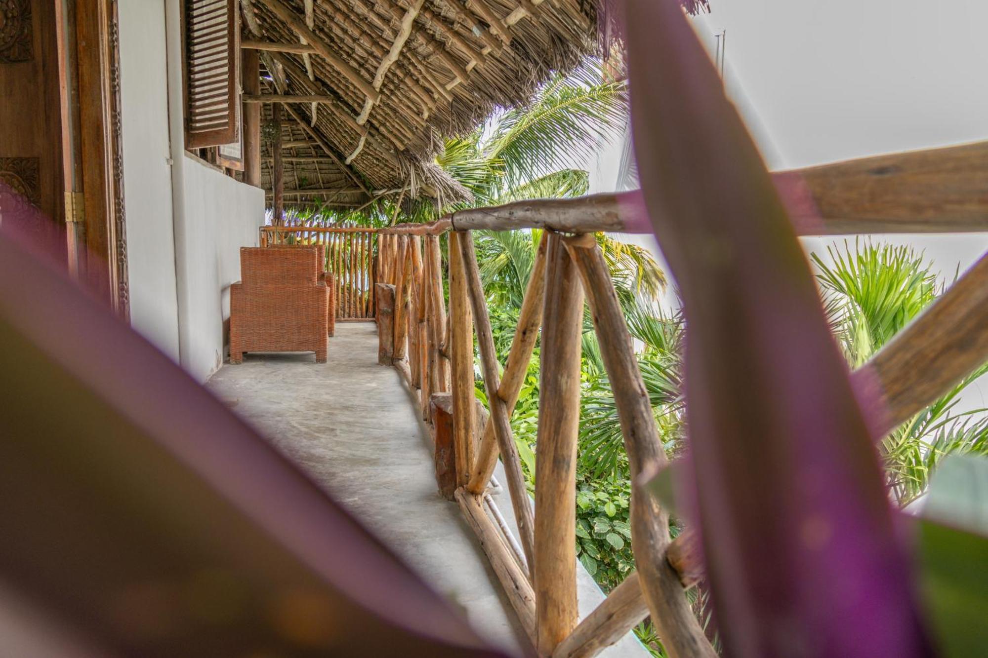 Pili Pili Lagoon Beach 4*