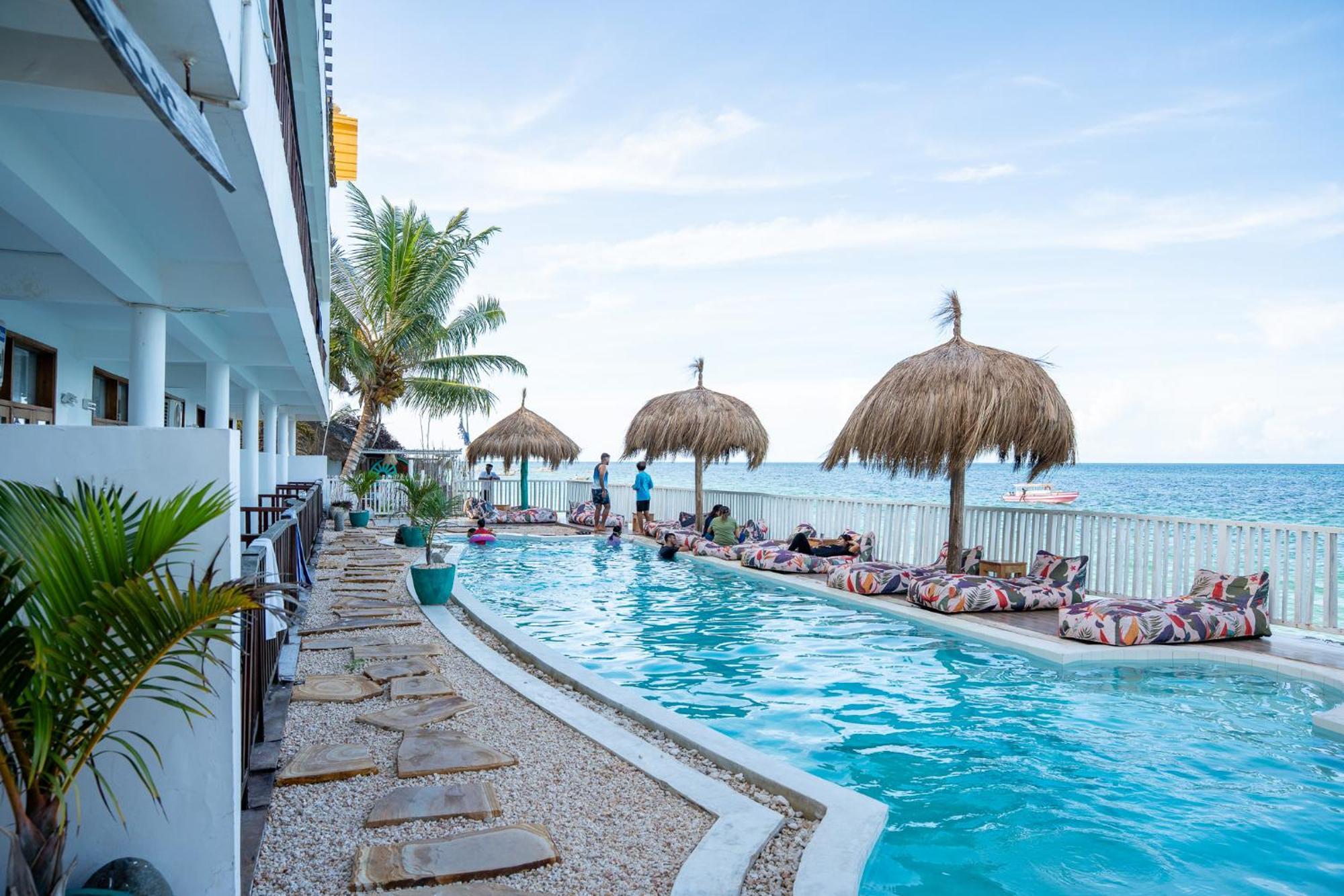 Hotel Pili Pili Lagoon Beach