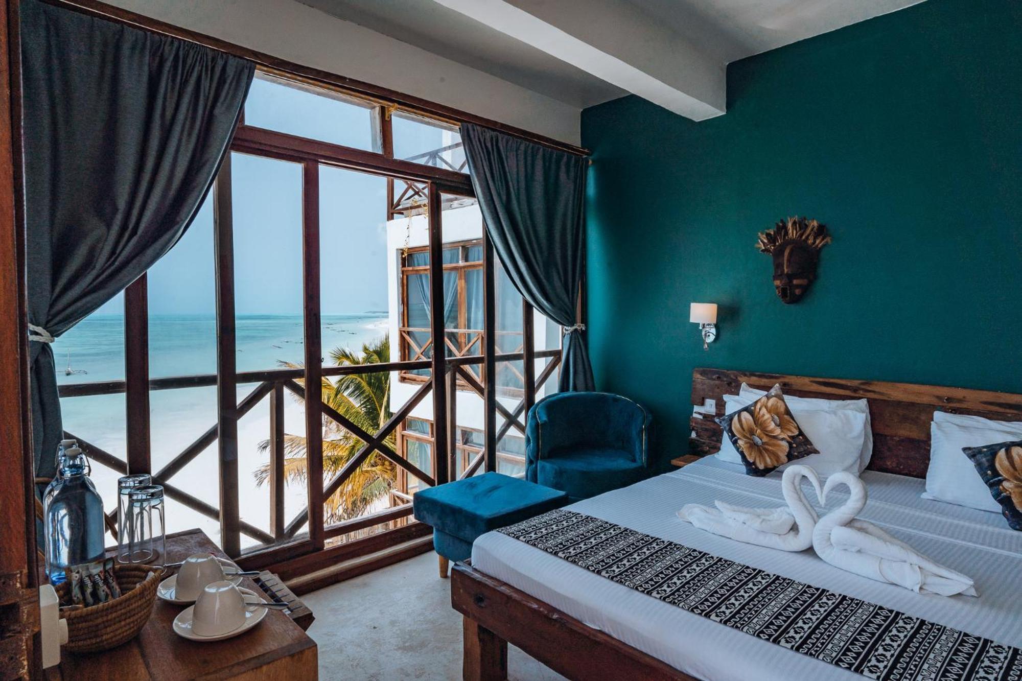Pili Pili Lagoon Beach Hotel
